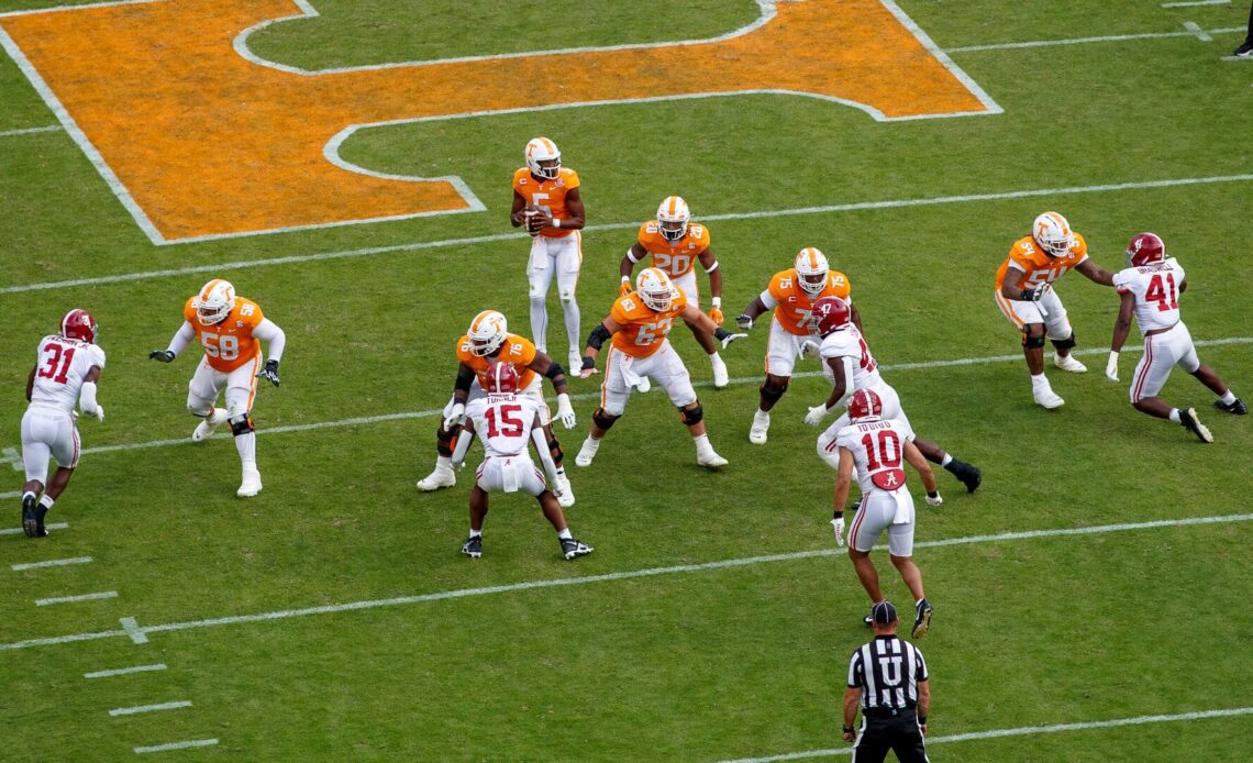 Tennessee Offensive Line Recognized on Joe Moore Award Midseason Honor Roll