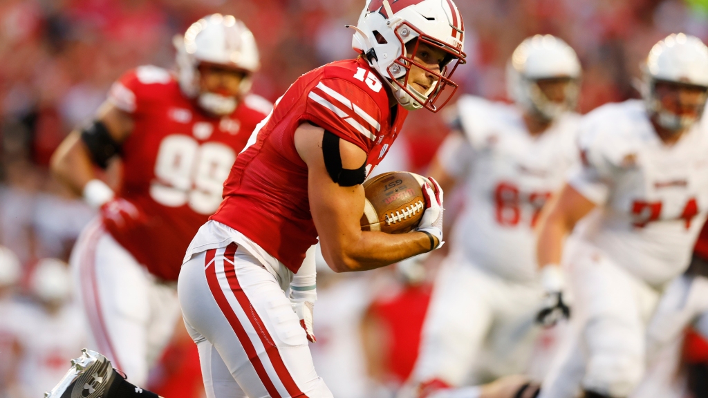 Twitter reacts to Wisconsin S John Torchio’s pick six against Purdue