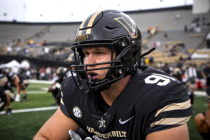 Vanderbilt Football | Christian James Giving His All for Vanderbilt