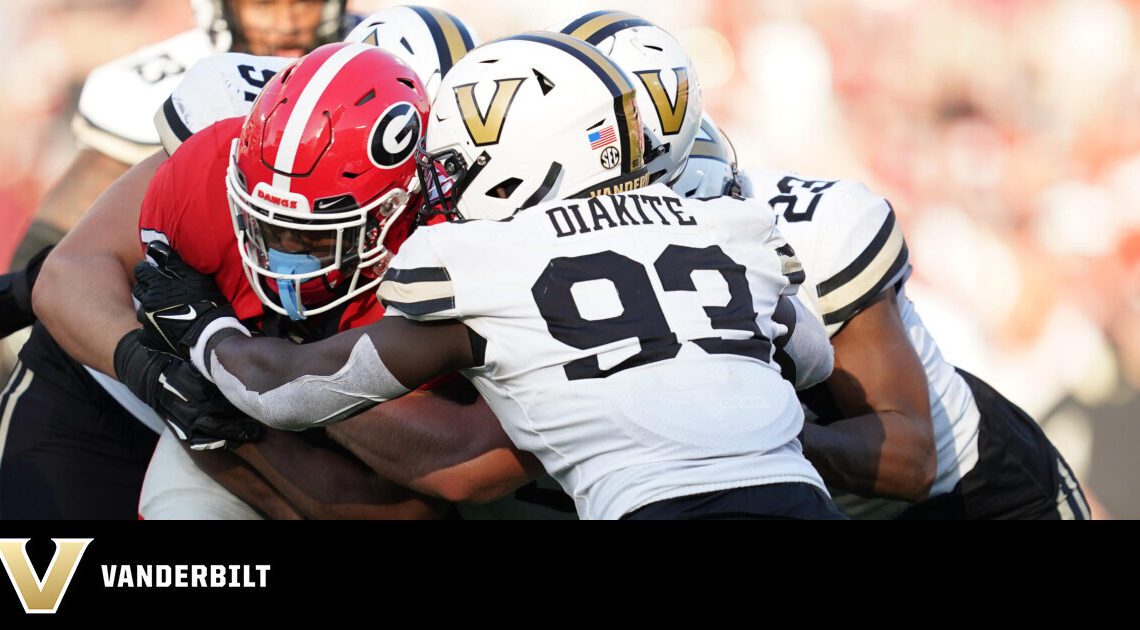 Vanderbilt Football | Dores Fall at Top-Ranked Georgia