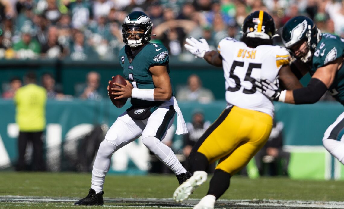 Studs and duds from 35-13 win in Week 8