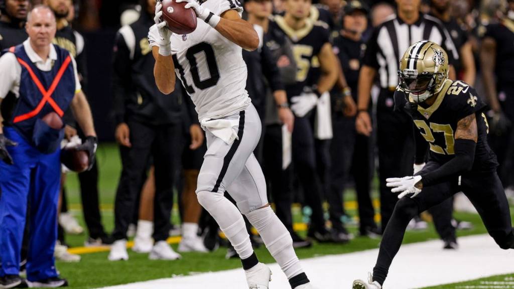 Mack Hollins player props odds, tips and betting trends for Week 10 | Raiders vs. Colts