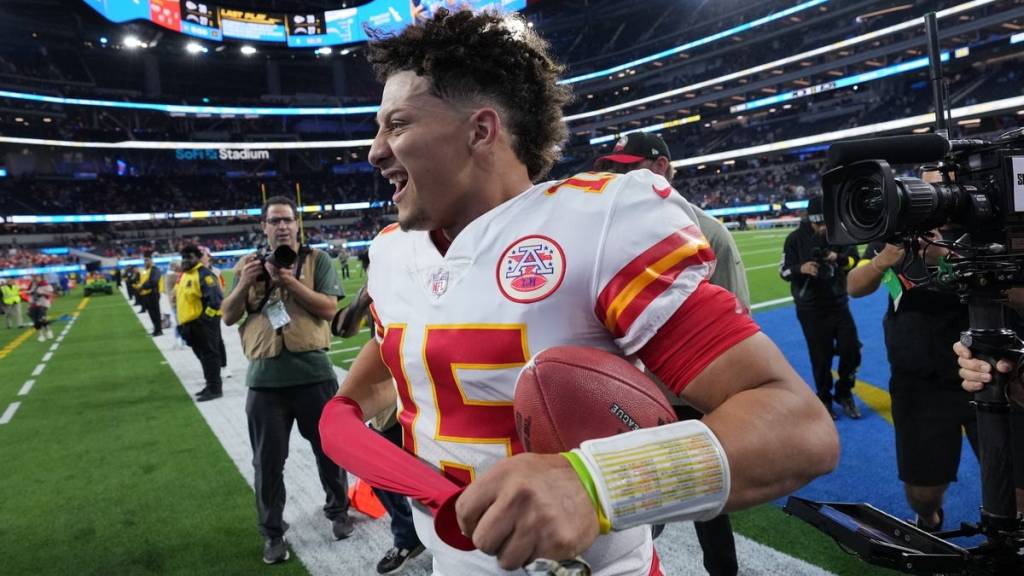Patrick Mahomes II player props odds, tips and betting trends for Week 12 | Chiefs vs. Rams