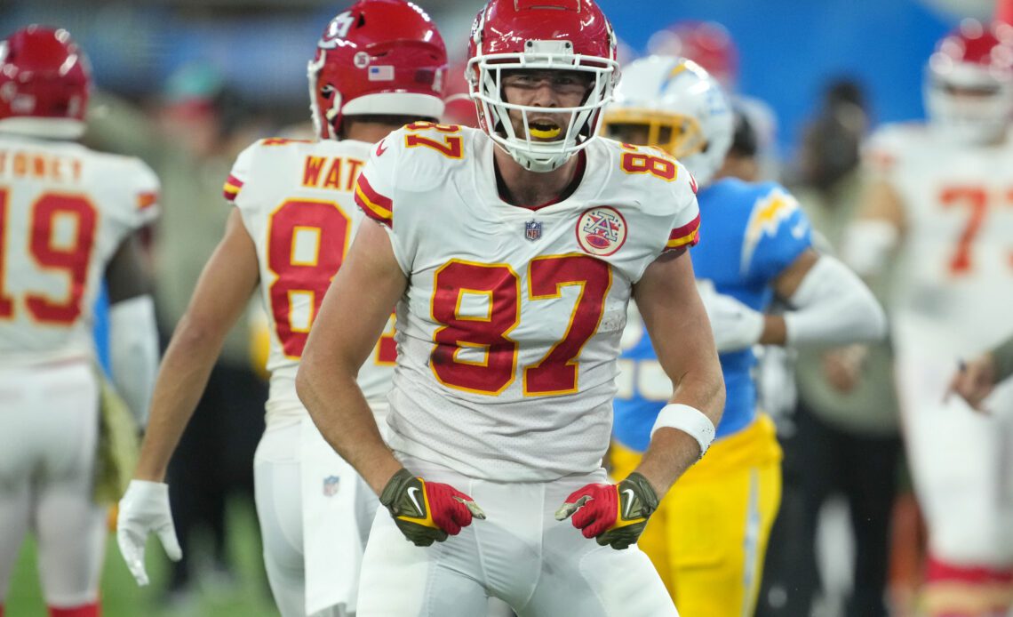 Best Twitter reactions from Chiefs’ Week 11 win vs. Chargers