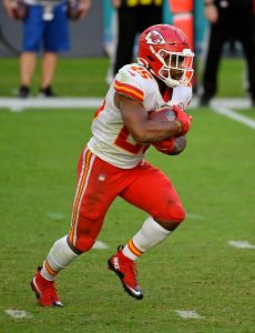Chiefs Place Clyde Edwards-Helaire On IR, Activate T Lucas Niang From PUP List