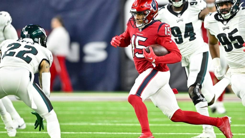 Chris Moore player props odds, tips and betting trends for Week 11 | Texans vs. Commanders