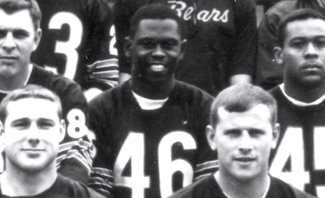 Former Bears DB Curtis Gentry passes away