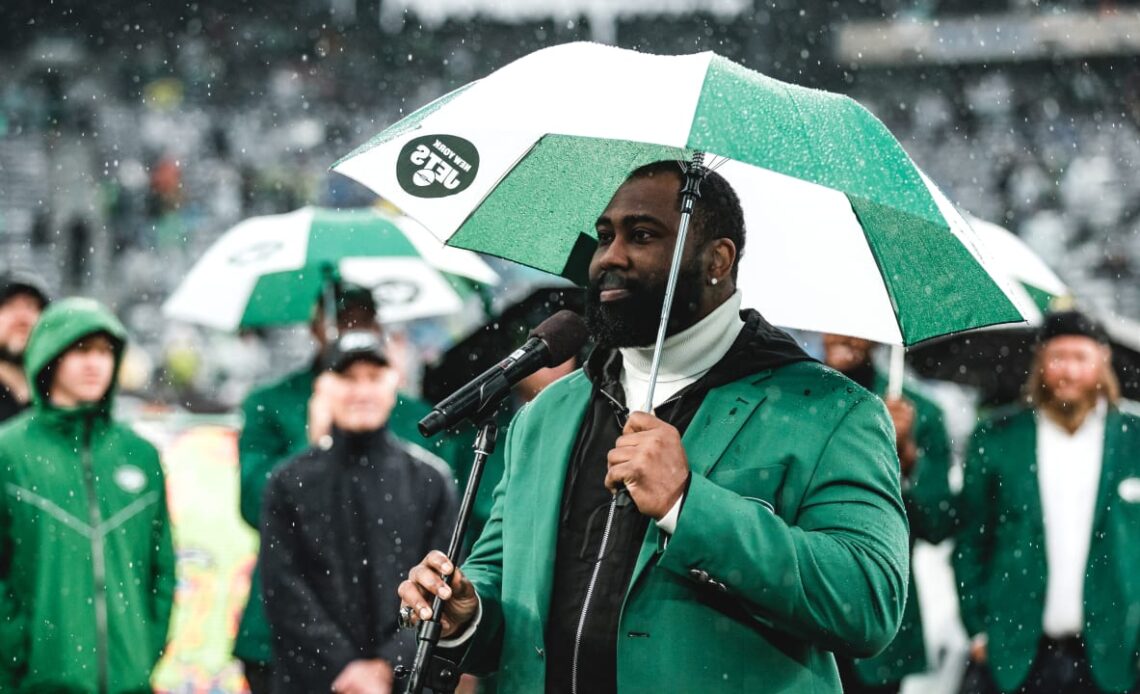 Gallery | Darrelle Revis Ring of Honor Halftime in Photos