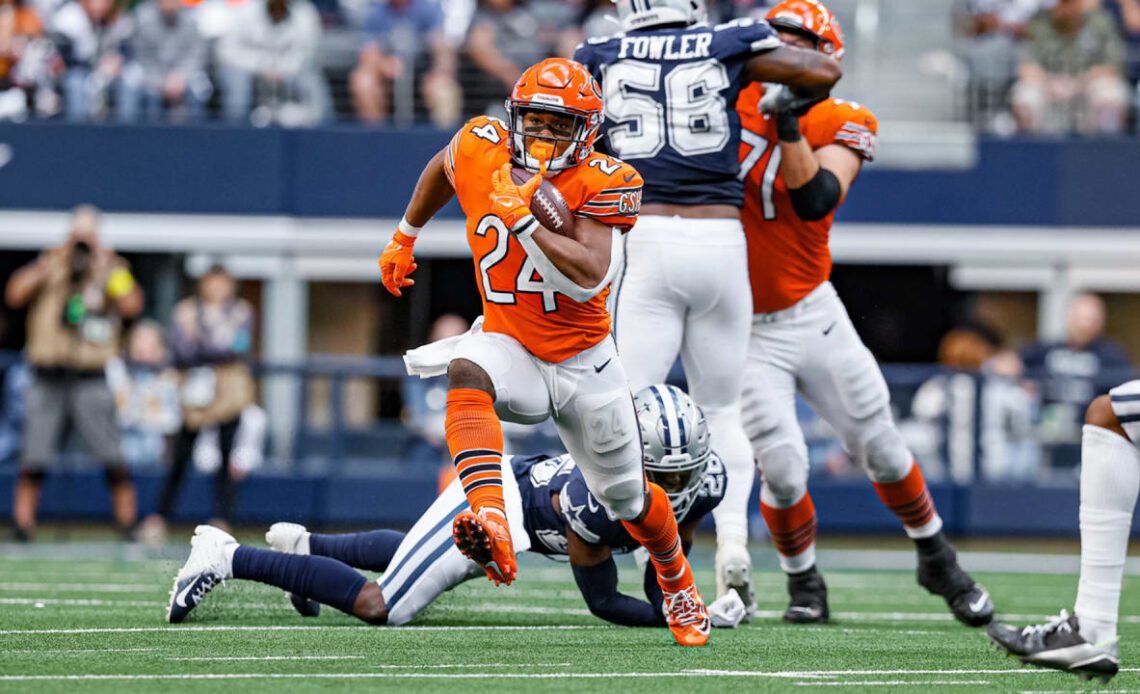 Khalil Herbert high steps for a 36-yard gain