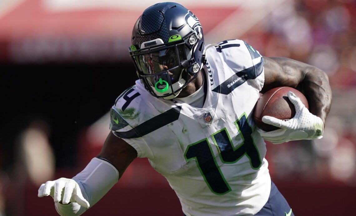 NFL player props, odds, expert picks for Week 12, 2022: DK Metcalf goes over 66.5 receiving yards for Seahawks