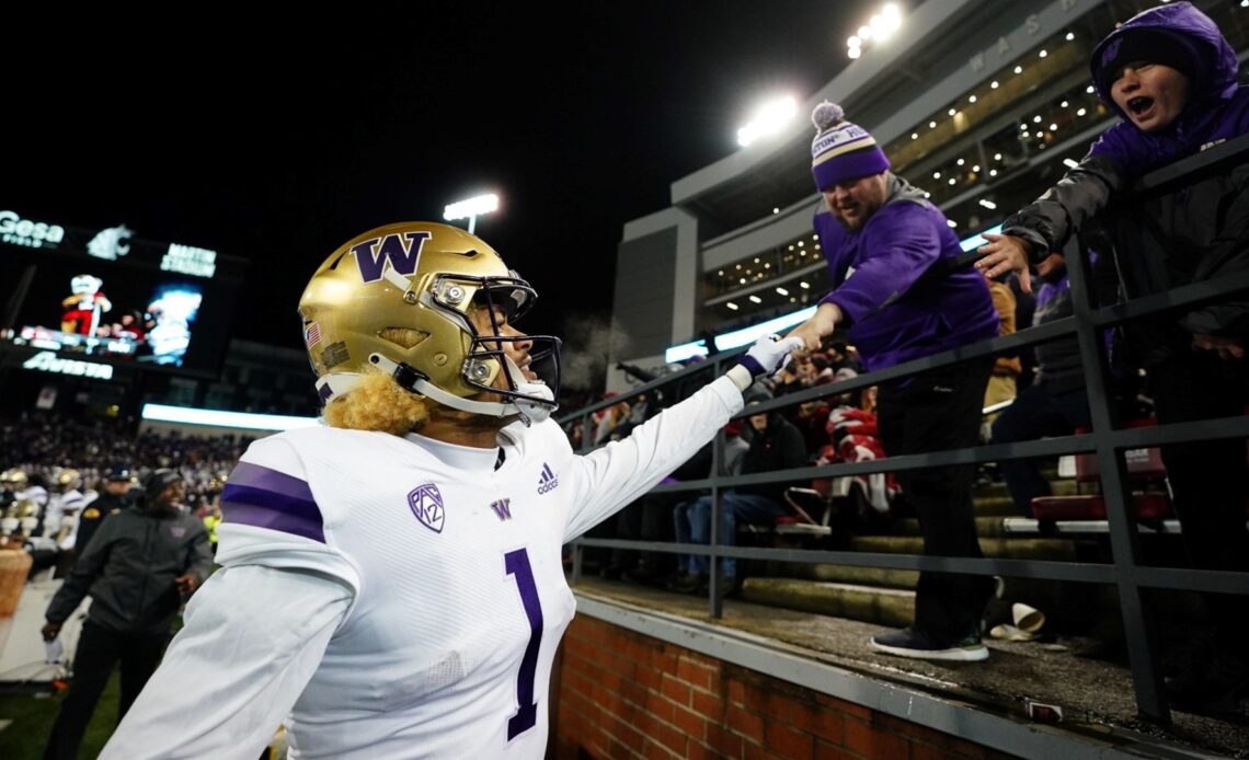 No. 12 Huskies Reclaim Apple Cup, Win 55-31 in Pullman