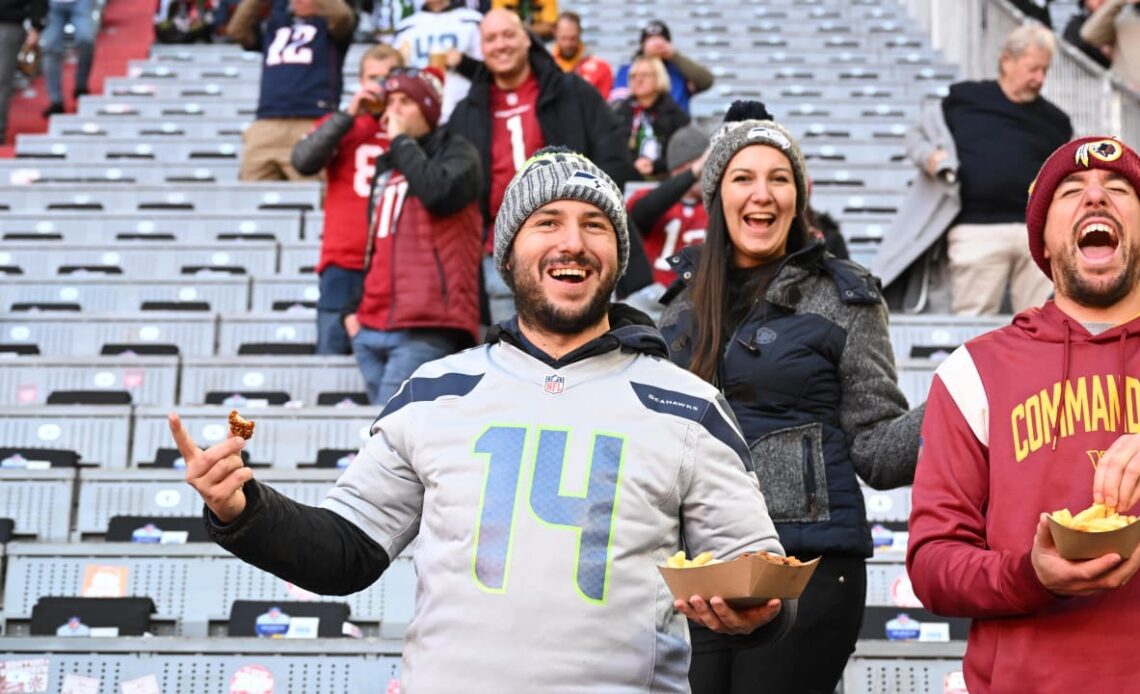 PHOTOS: 12s Go International 