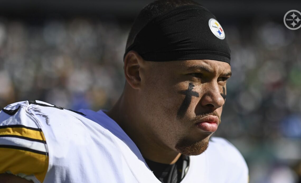 PHOTOS: Game faces - Steelers at Eagles