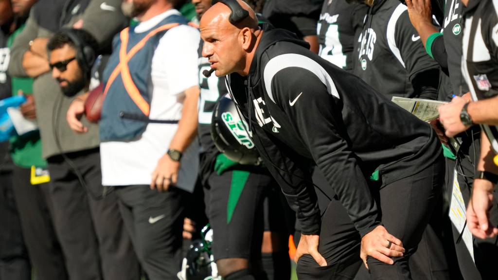 Robert Saleh explains lack of snaps for Elijah Moore