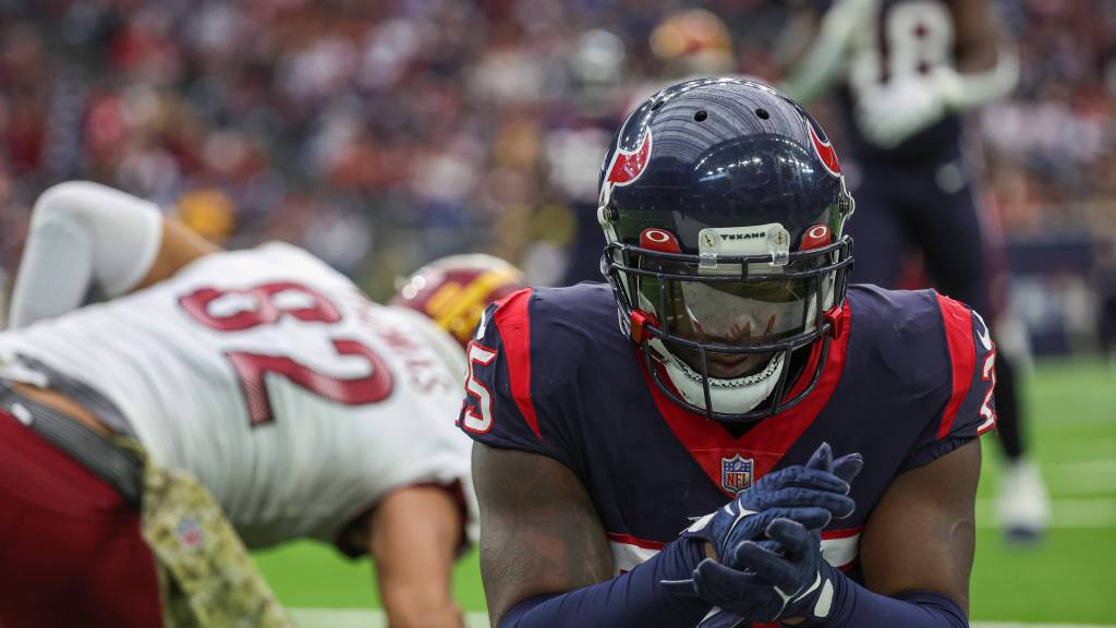 Texans must avoid allowing locker room to separate