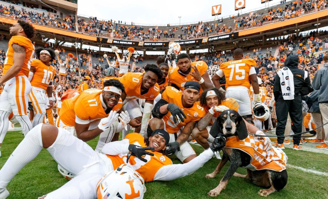 Vols Hold Steady At No. 5 In Nov. 15 College Football Playoff Rankings