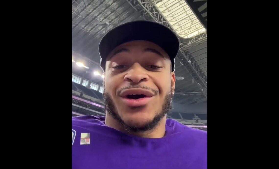 Deuce Vaughn and Kansas State are feelin' on top of the world!
