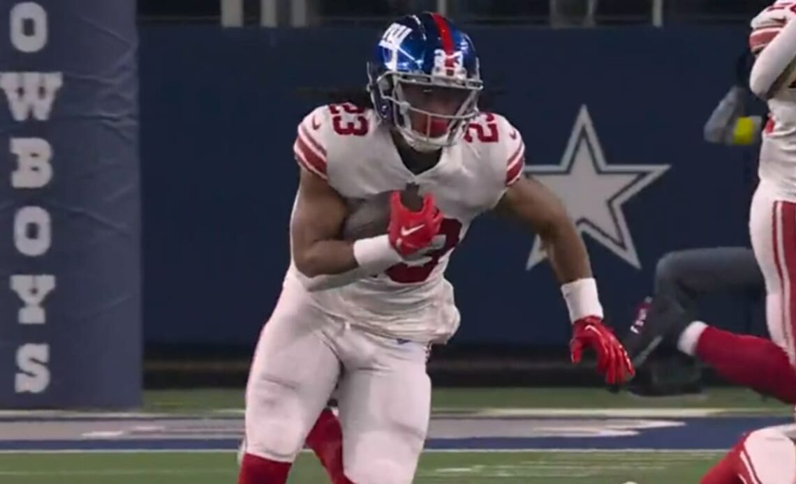 Gary Brightwell finds gap for 15-yard gain | Giants vs. Cowboys Highlights