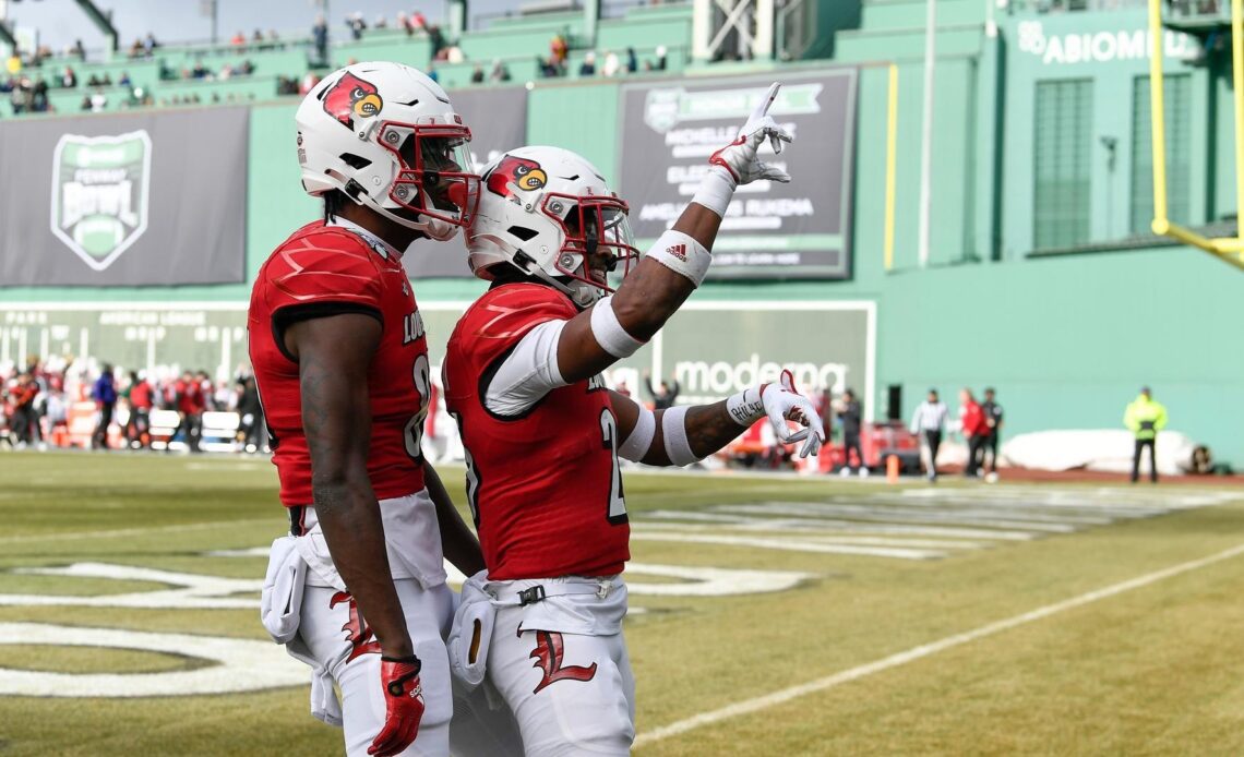 Louisville Beats Cincinnati 24-7 in the Fenway Bowl