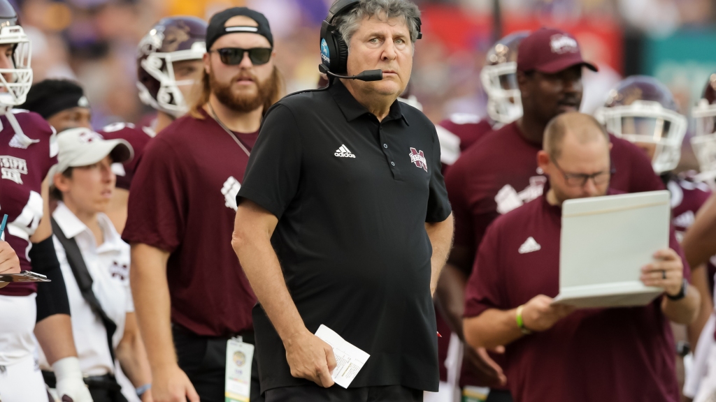 Mack Brown comments on Mike Leach’s passing