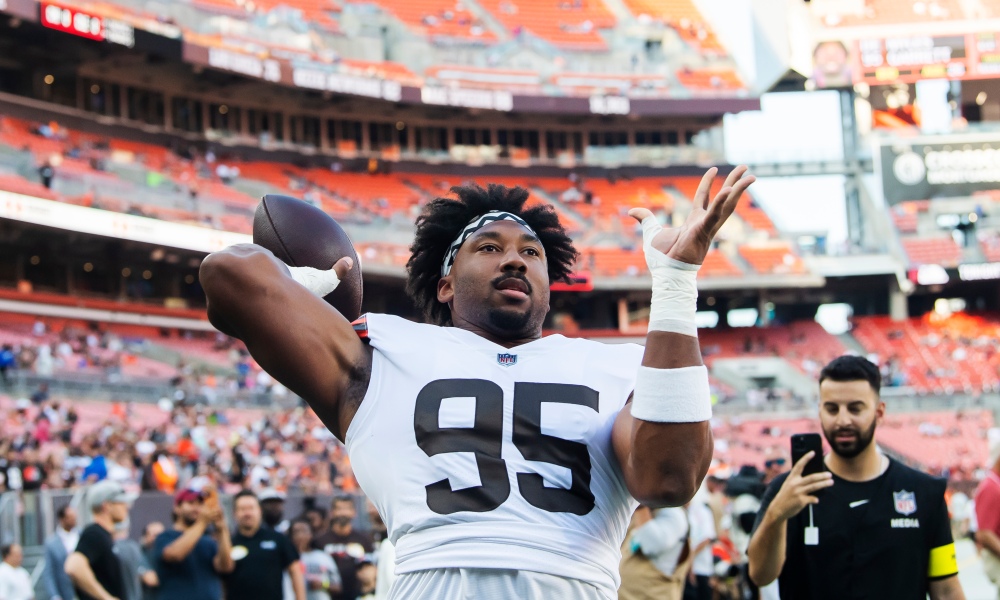 Myles Garrett leads all AFC defensive ends in Pro Bowl votes