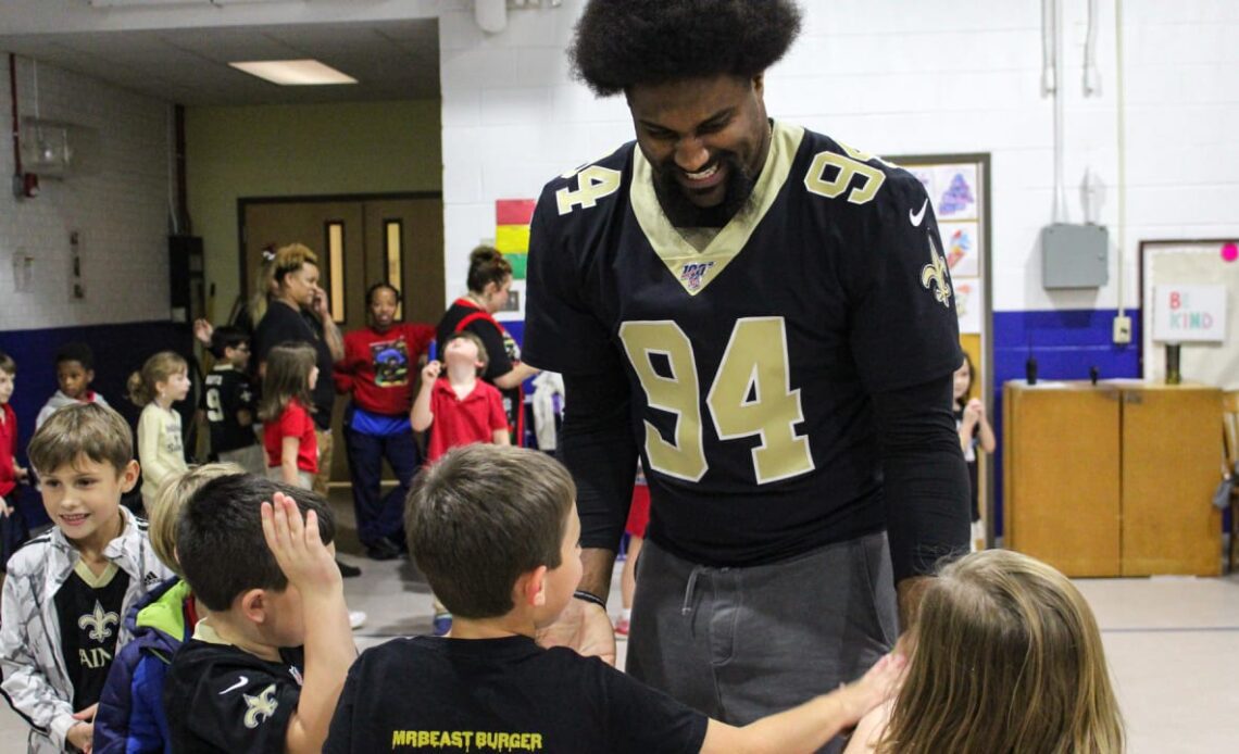 Photos: Cameron Jordan visits Mandeville Elementary School