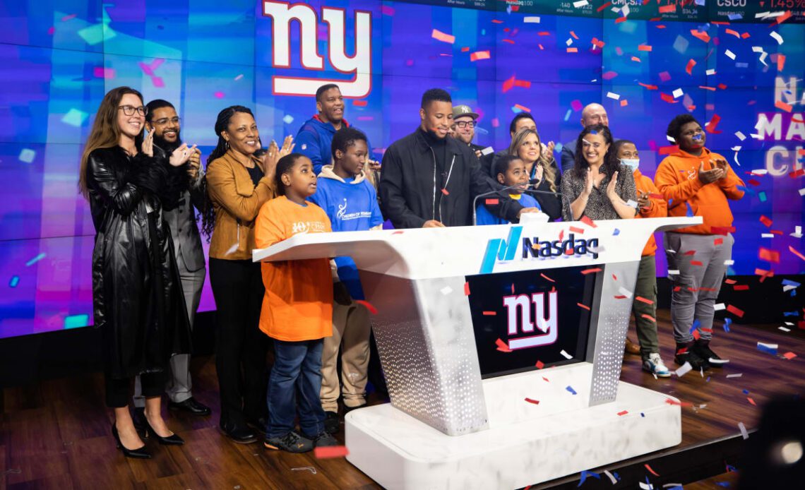 🔔 Photos: Saquon Barkley rings Nasdaq closing bell