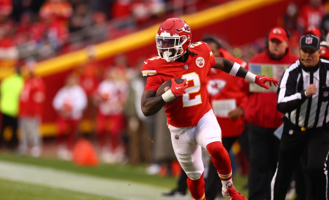 Travis Kelce Leads the Way as Ronald Jones Breaks Free for 22-Yard Catch