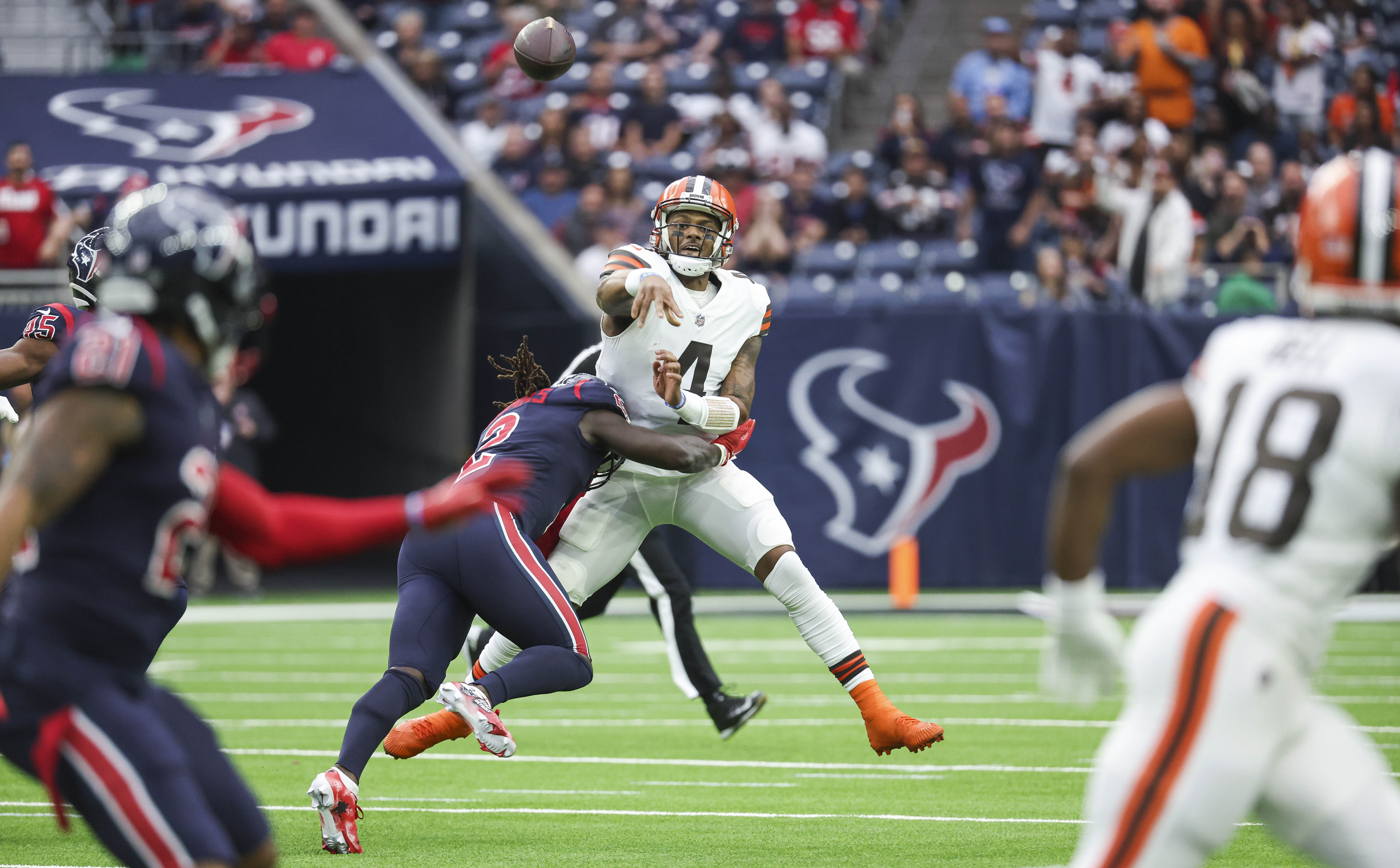 deshaun-watson-along-ride-browns-27-14-win-texans