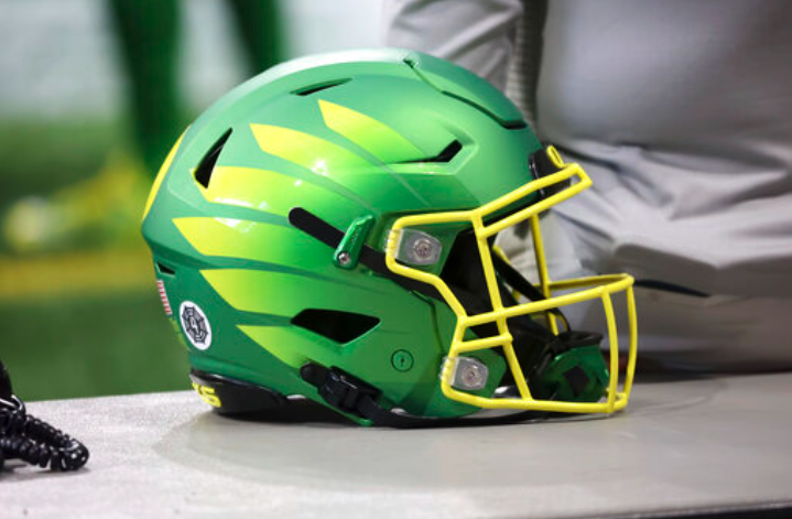 Ducks shown disrespect in college helmet ranking