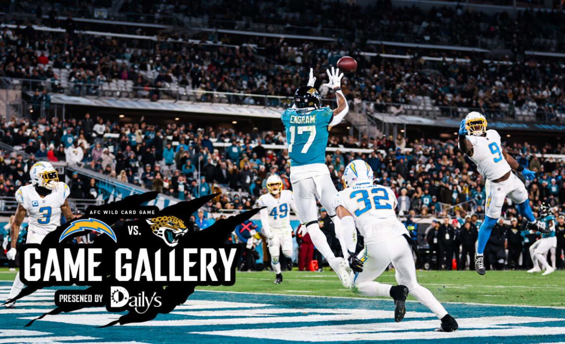 GAME PHOTOS | LAC vs. JAX | Wild Card Game