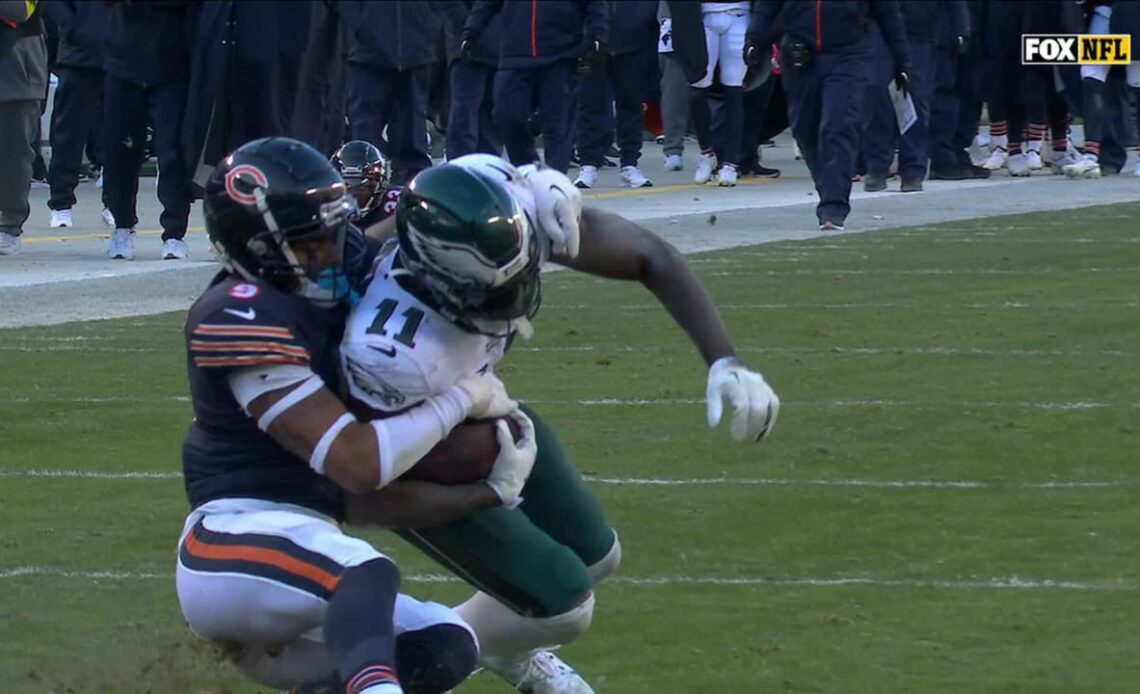 Highlight: Can't-Miss Play: Hurts' 68-yard bomb to Brown might be QB's best pass of 2022