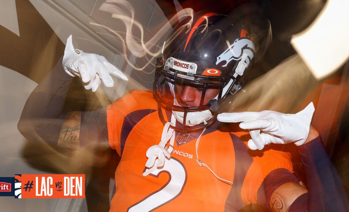 Pregame photos: Broncos arrive and prepare for Week 18 game vs. Chargers