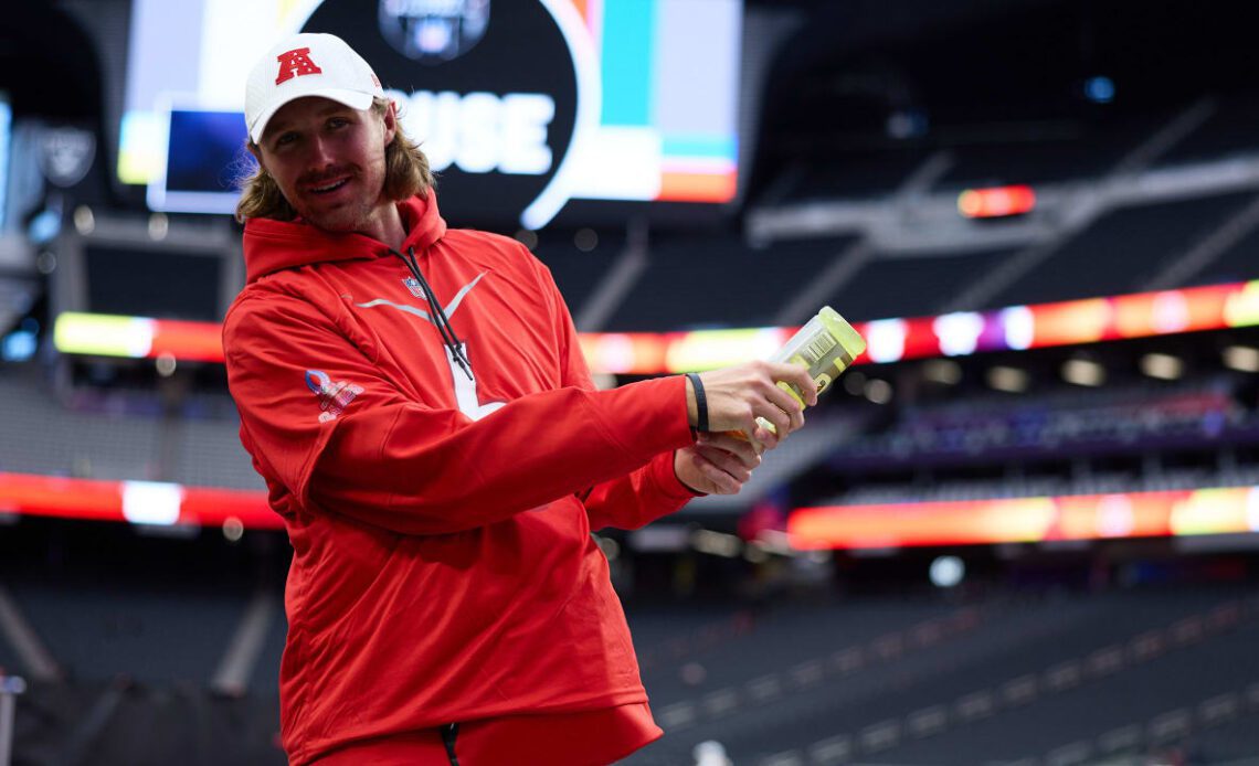 AJ Cole mic'd up during 2023 Pro Bowl Flag Football: 'I'm wearing a wire'