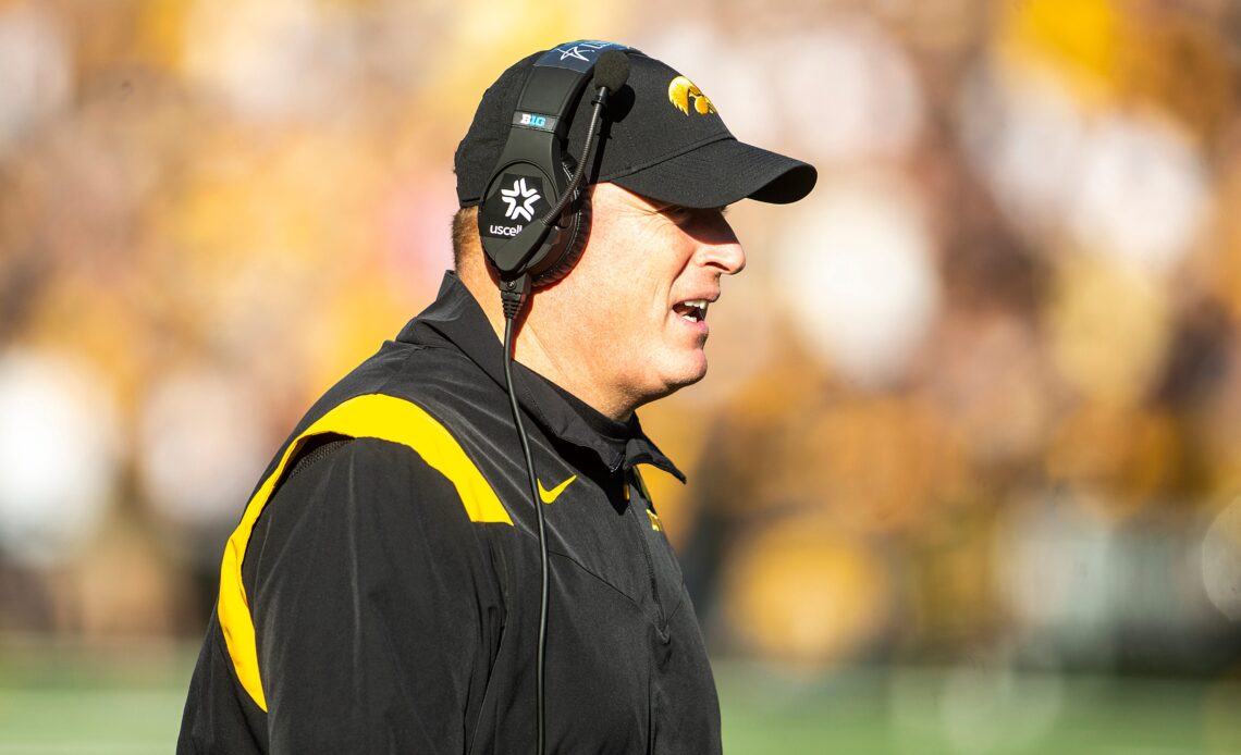 Hawkeyes add second OL grad transfer in Rusty Feth
