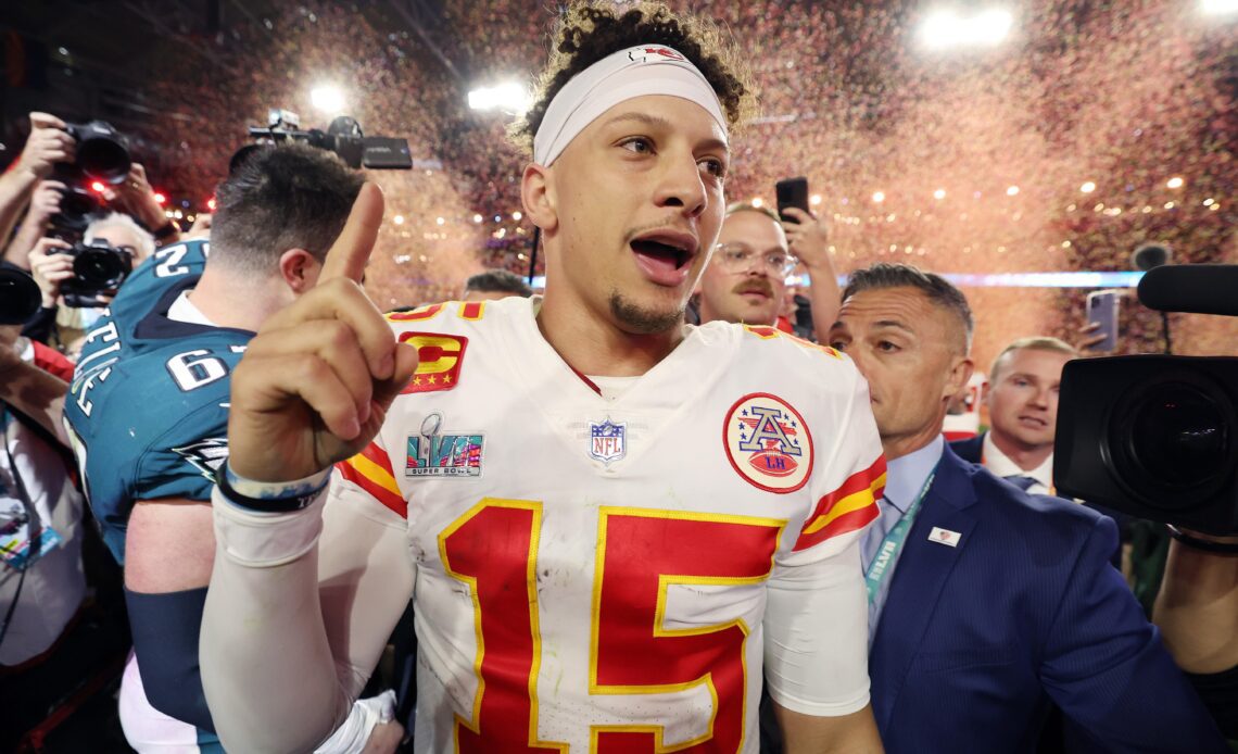 Recapping Chiefs' crazy Super Bowl win, plus 14 wild Super Bowl facts and Eagles could lose both coordinators