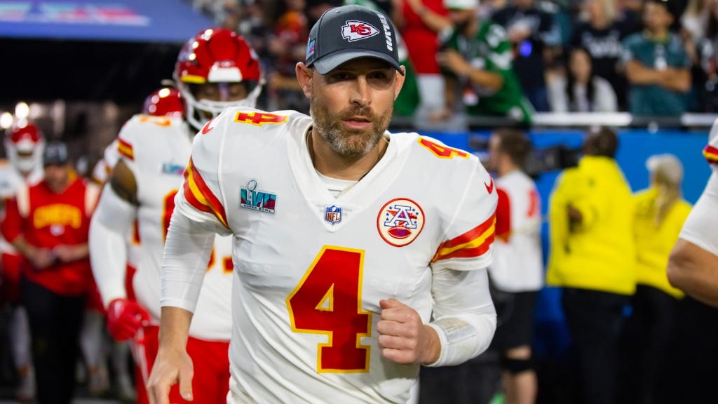 Commanders checked on retired QB Chad Henne