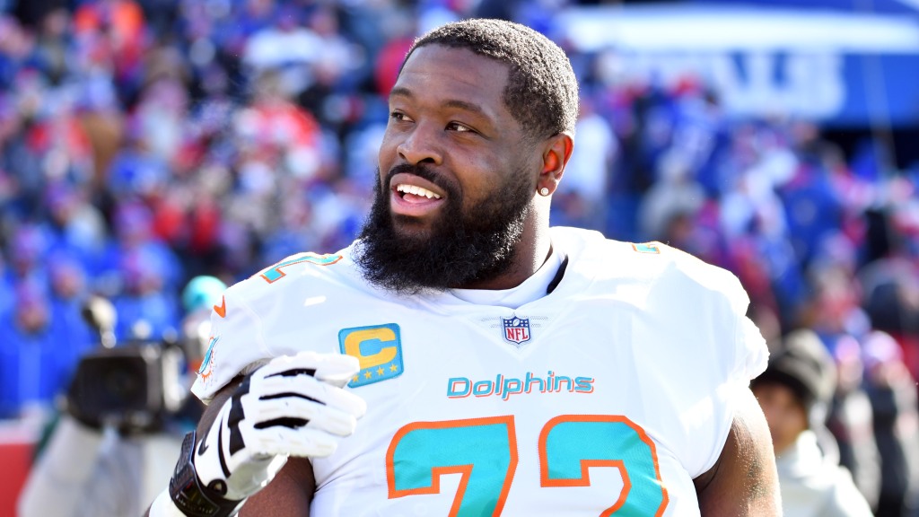 Dolphins restructure LT Terron Armstead’s contract