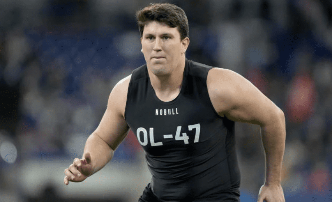 Andrew Vorhees performs at the 2023 NFL Combine