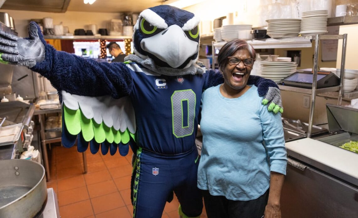 PHOTOS: Seahawks Takeover Pam's Kitchen As Part Of Women's History Month