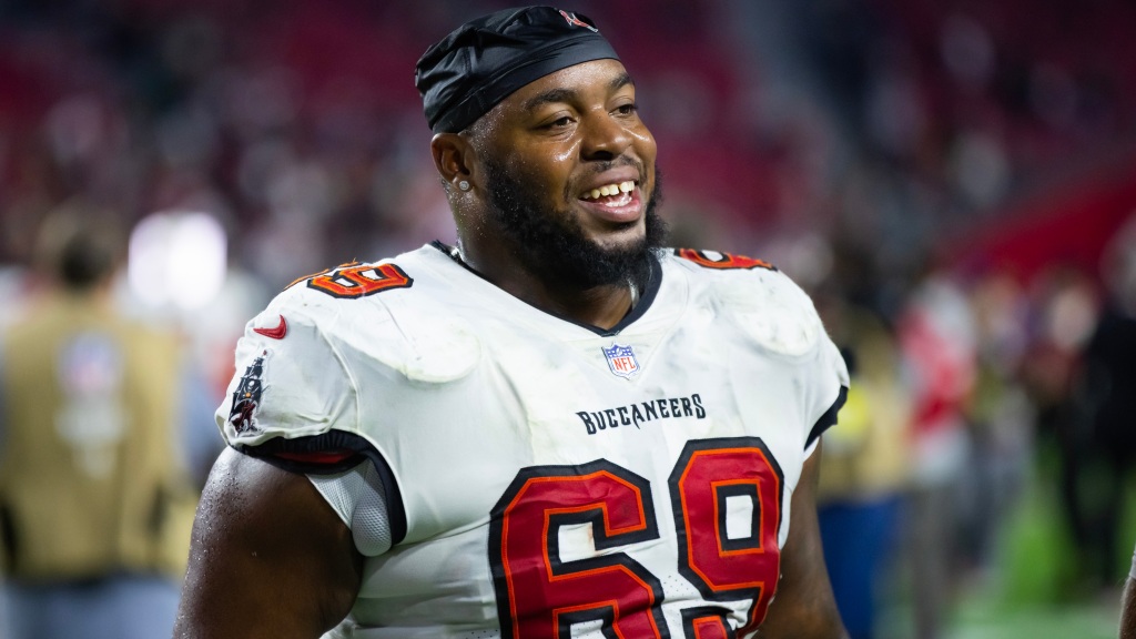 Texans trading with Buccaneers for Shaq Mason