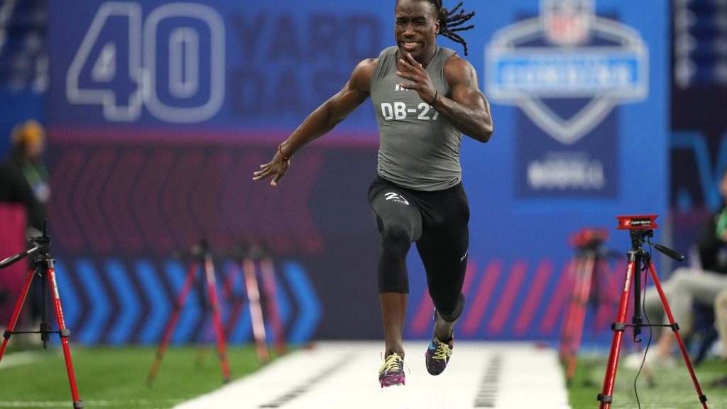 Who ran the fastest 40-yard dash time at the 2023 NFL combine?