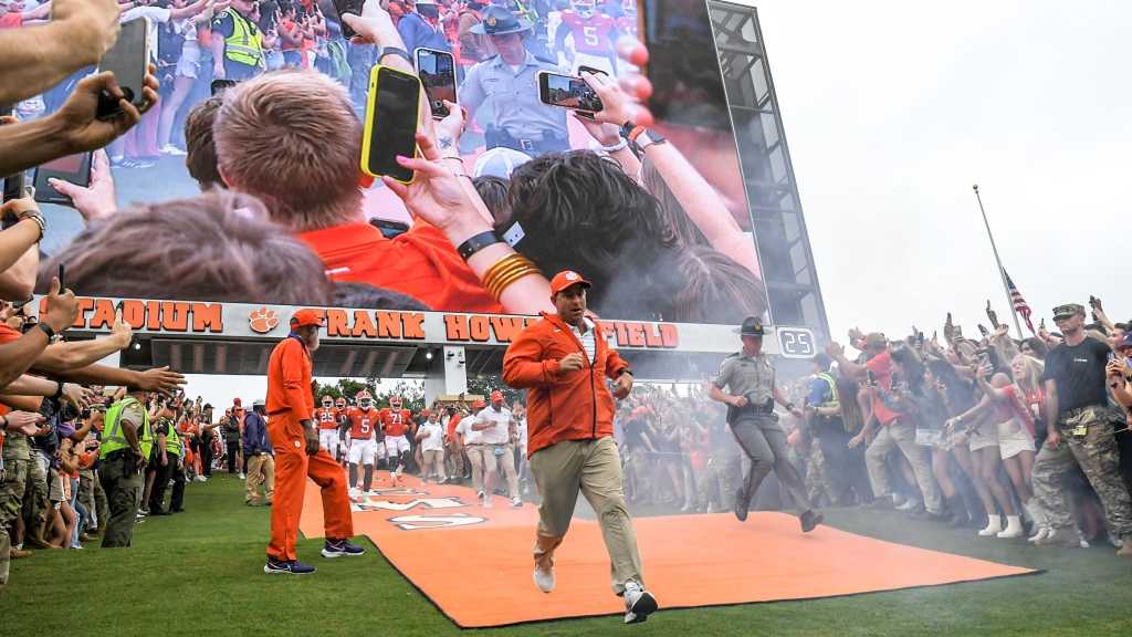 247Sports tabs Clemson’s hill entrance as top 10