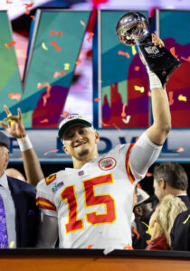 Chiefs To Assess Patrick Mahomes' Contract After Other Quarterback Deals; QB Not Fully Recovered From Ankle Sprain