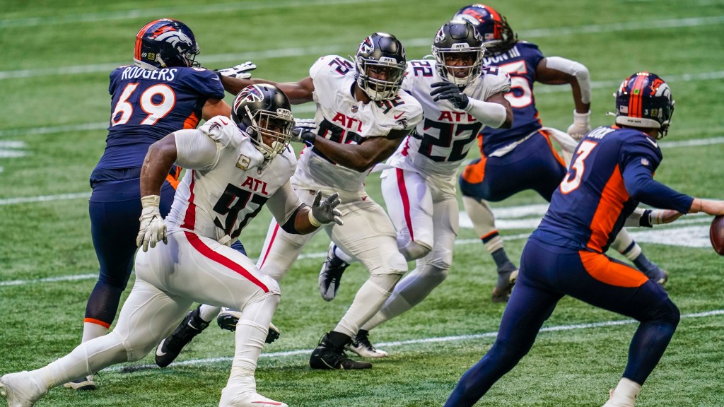 Pac-12 has to be willing to play on select NFL Sundays