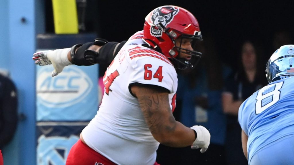 Panthers add much-needed OL depth with G Chandler Zavala