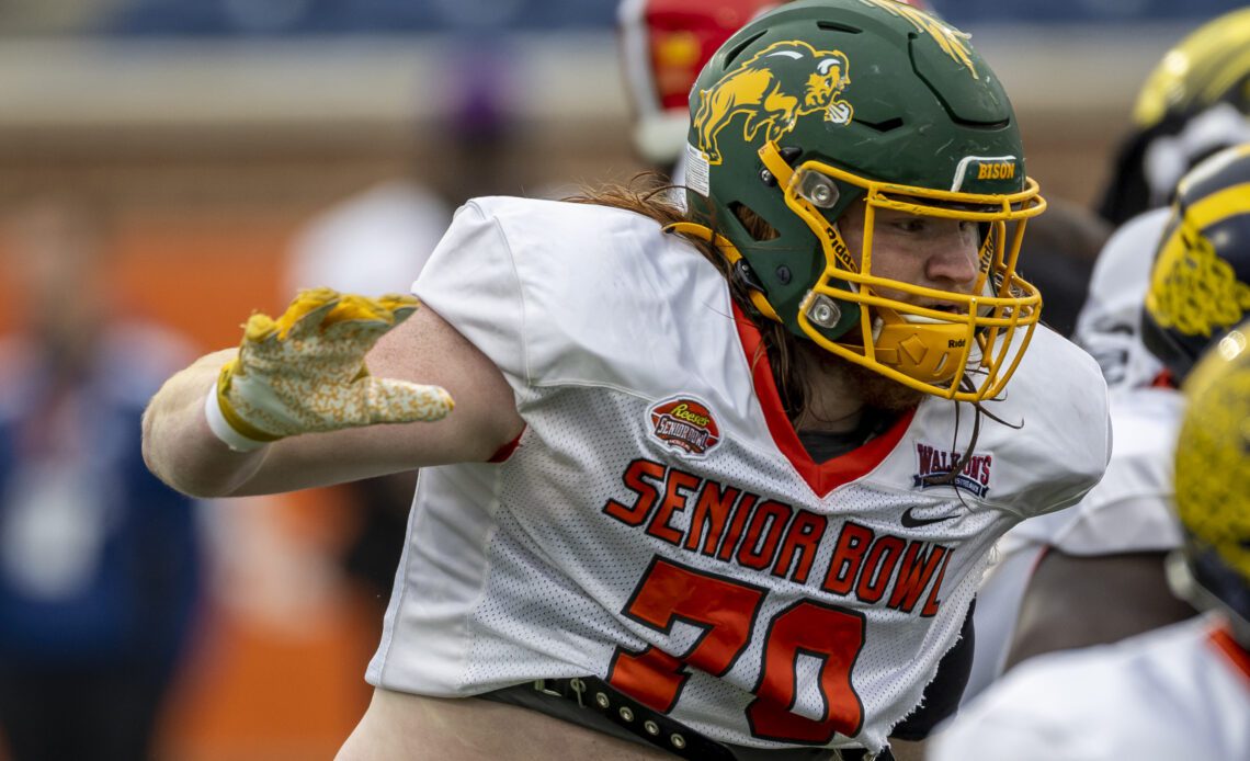 The top 8 interior offensive linemen