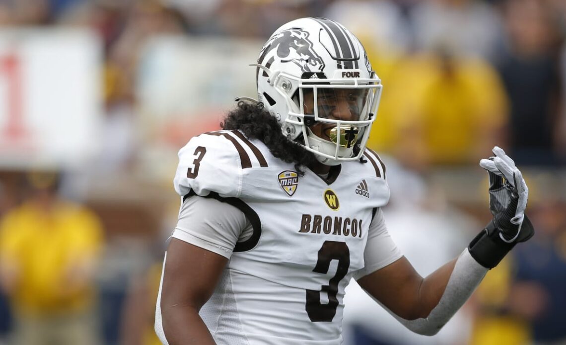 Gallery | The Best Photos of Western Michigan LB Zaire Barnes