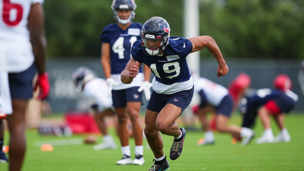 Texans rookie minicamp: Xavier Hutchinson all smiles