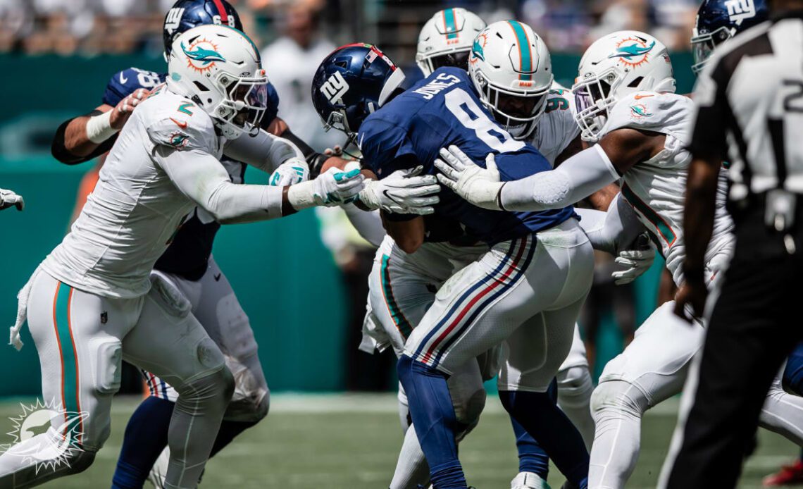 Christian Wilkins and Bradley Chubb Swarm Daniel Jones for the Sack